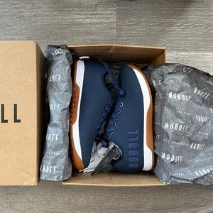 NWT NOBULL Trainers Women size 6